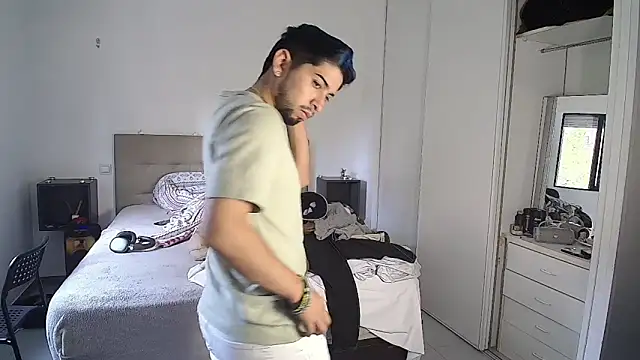 Snapshot of Dimax_xxx chatting on 09-27-25, 02:11 Dimax xxx online show from 09-27-25, 02:11