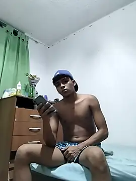 Snapshot of Manuel_Mateus1 chatting on 10-05-25, 02:21 Manuel Mateus1 online show from 10-05-25, 02:21