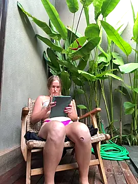 slimthickgoddess online show from 12-01-25, 08:08