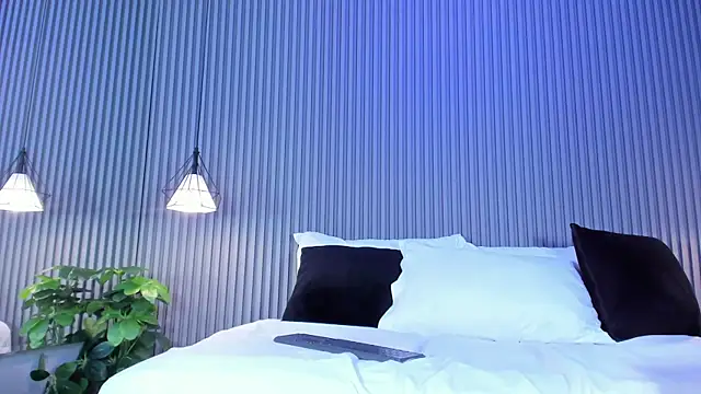 Snapshot of ElaraDusk chatting on 11-30-25, 04:49 ElaraDusk online show from 11-30-25, 04:49