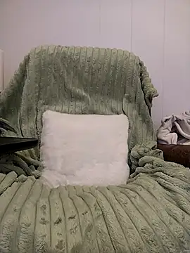 HoneySquirrel online show from 05-29-26, 08:07