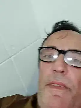 Snapshot of Txacas chatting on 09-19-25, 12:12 Txacas online show from 09-19-25, 12:12