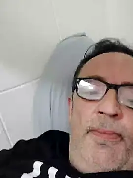 Snapshot of Txacas chatting on 09-28-25, 10:37 Txacas online show from 09-28-25, 10:37