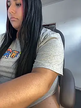 Snapshot of Nicky-222 chatting on 09-23-25, 08:01 Nicky-222 online show from 09-23-25, 08:01