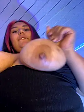 Snapshot of Nicky-222 chatting on 10-01-25, 03:01 Nicky-222 online show from 10-01-25, 03:01