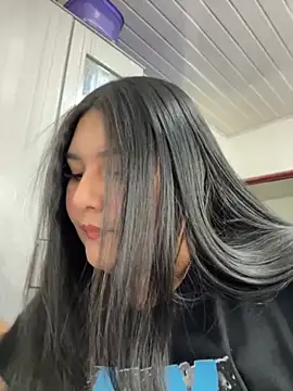 Snapshot of Nicky-222 chatting on 11-19-25, 02:00 Nicky-222 online show from 11-19-25, 02:00