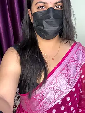 Snapshot of best_couple19 chatting on 10-22-25, 04:07 best couple19 online show from 10-22-25, 04:07