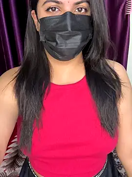 Snapshot of best_couple19 chatting on 10-24-25, 05:31 best couple19 online show from 10-24-25, 05:31