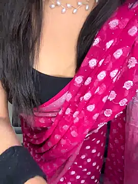 Snapshot of best_couple19 chatting on 12-18-25, 06:47 best couple19 online show from 12-18-25, 06:47