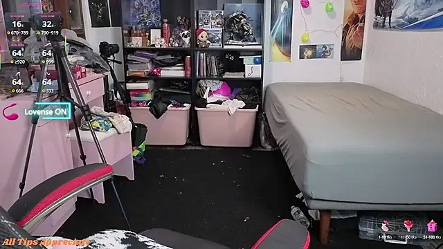 Snapshot of nevermakeawish chatting on 09-20-25, 12:22 nevermakeawish online show from 09-20-25, 12:22