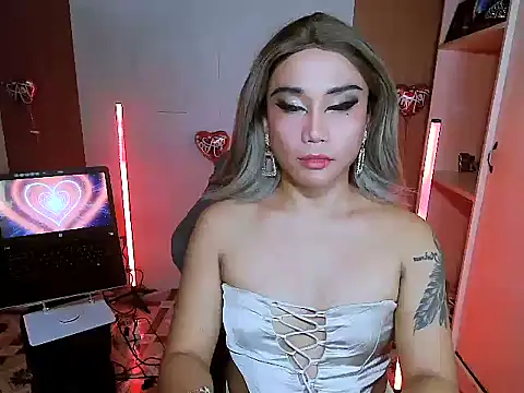 YourNikkieXxx online show from 02-04-26, 10:26