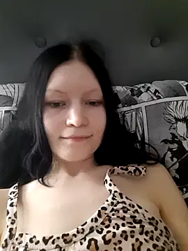 DragonFoxie online show from 09-08-25, 05:01