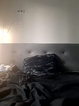 Snapshot of DragonFoxie chatting on 09-12-25, 03:23 DragonFoxie online show from 09-12-25, 03:23