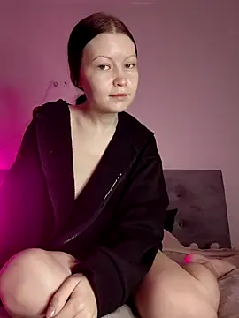 Snapshot of DragonFoxie chatting on 11-25-25, 06:46 DragonFoxie online show from 11-25-25, 06:46