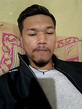 Snapshot of Dev_is_Horny chatting on 10-17-25, 10:18 Dev is Horny online show from 10-17-25, 10:18