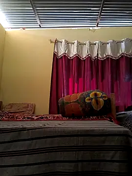 Snapshot of Dev_is_Horny chatting on 10-19-25, 07:53 Dev is Horny online show from 10-19-25, 07:53