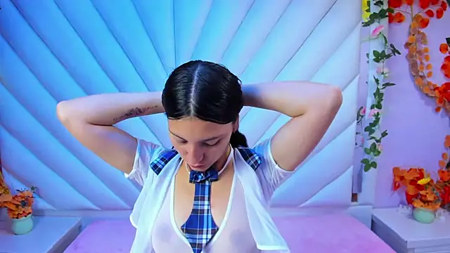  Luna Bennett online show from 10-29-25, 12:51