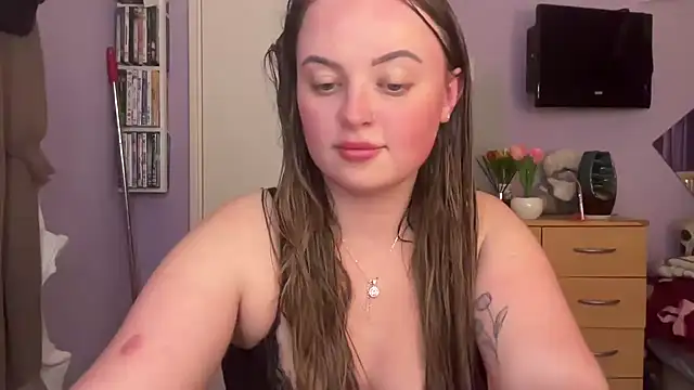 Snapshot of SexySashaxox chatting on 02-17-26, 08:26 SexySashaxox online show from 02-17-26, 08:26