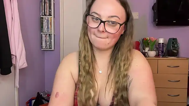 Snapshot of SexySashaxox chatting on 03-02-26, 08:59 SexySashaxox online show from 03-02-26, 08:59