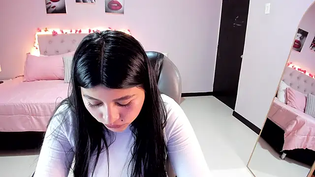 Snapshot of Miss_Cataleya__ chatting on 05-25-26, 12:44 Miss Cataleya online show from 05-25-26, 12:44