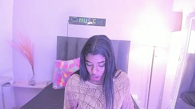 KendraChavez  online show from 02-12-26, 09:32