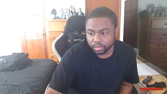 Breadwinnah online show from 12-19-25, 09:11