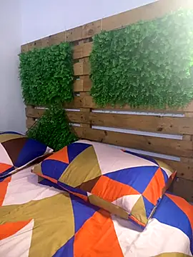 Snapshot of Phonx07 chatting on 09-16-25, 10:49 Phonx07 online show from 09-16-25, 10:49