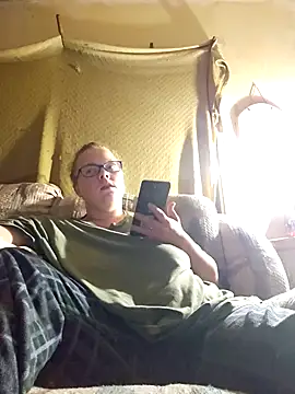 Snapshot of countrymomma chatting on 09-25-25, 04:27 countrymomma online show from 09-25-25, 04:27