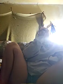 Snapshot of countrymomma chatting on 10-19-25, 06:25 countrymomma online show from 10-19-25, 06:25