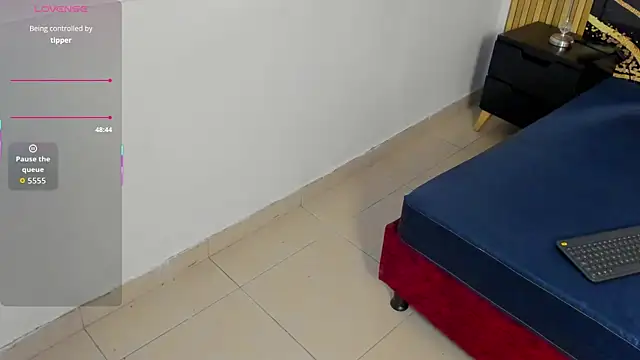 VioletRose as online show from 01-09-26, 08:10