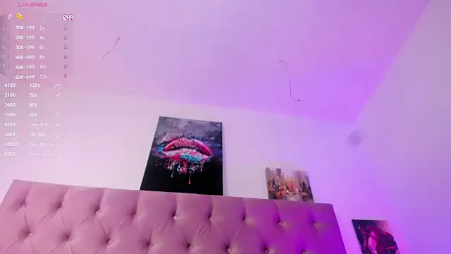 Snapshot of Annie_switt chatting on 11-13-25, 08:08 Annie switt online show from 11-13-25, 08:08