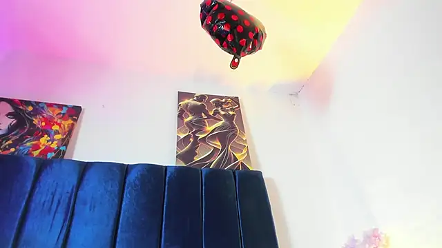 Snapshot of Annie_switt chatting on 11-14-25, 08:40 Annie switt online show from 11-14-25, 08:40