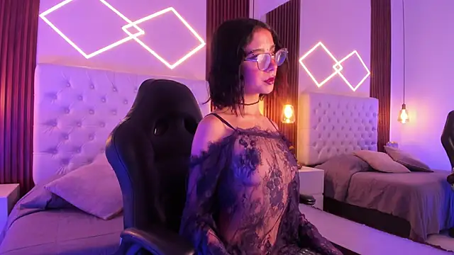 Snapshot of ZamabyCrucie chatting on 09-08-25, 11:48 ZamabyCrucie online show from 09-08-25, 11:48