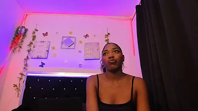 AkariRosetti online show from 10-02-25, 01:07