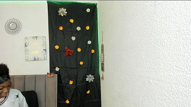 AkariRosetti online show from 12-19-25, 02:35