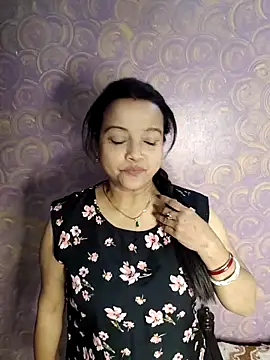 Snapshot of hornypiu697 chatting on 05-11-26, 04:18 hornypiu697 online show from 05-11-26, 04:18