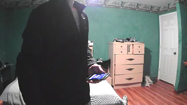 IsAparty online show from 10-23-25, 05:18