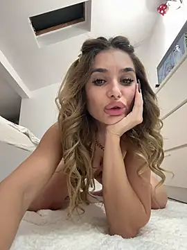 Snapshot of KaseyQuinn_ chatting on 10-05-25, 09:56 KaseyQuinn online show from 10-05-25, 09:56