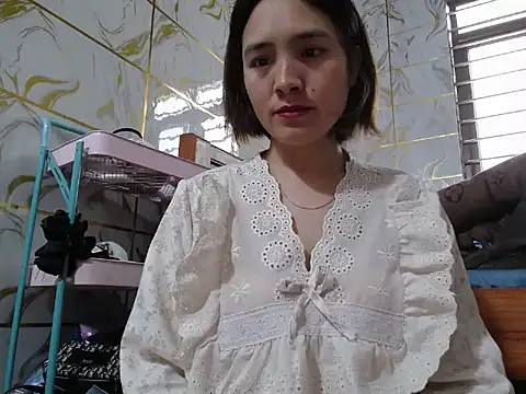 Snapshot of Lyzizi_lovely09 chatting on 11-24-25, 02:22 Lyzizi lovely09 online show from 11-24-25, 02:22