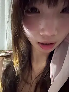 Snapshot of Yiyi-707 chatting on 11-08-25, 02:17 Yiyi-707 online show from 11-08-25, 02:17