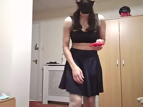 BobtailFormal online show from 12-03-25, 09:02