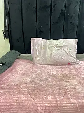 LonelyQueenxx25 online show from 02-14-26, 08:16