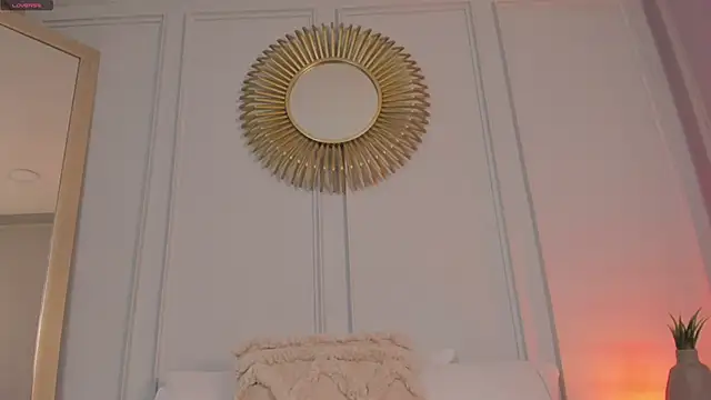 CharlotteBrownn  online show from 05-15-26, 11:23