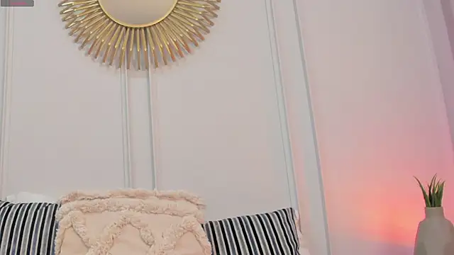 CharlotteBrownn  online show from 05-19-26, 01:56