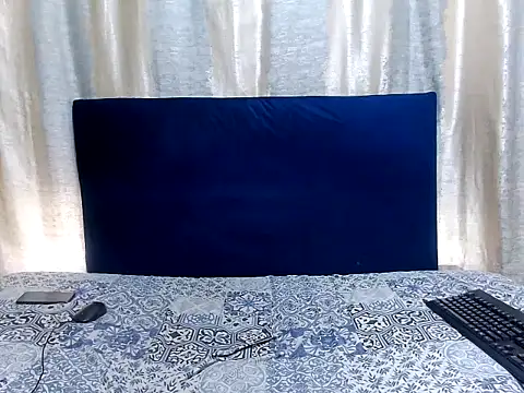 Snapshot of KinkyTrans23 chatting on 11-15-25, 06:11 KinkyTrans23 online show from 11-15-25, 06:11