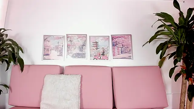 Snapshot of Yumii_sweetgirl chatting on 09-10-25, 12:05 Yumii sweetgirl online show from 09-10-25, 12:05