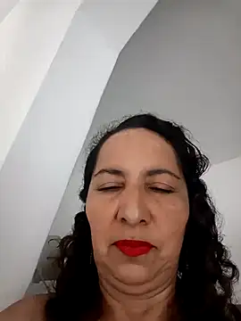 Snapshot of Luna_Naughty1 chatting on 09-18-25, 06:32 Luna Naughty1 online show from 09-18-25, 06:32