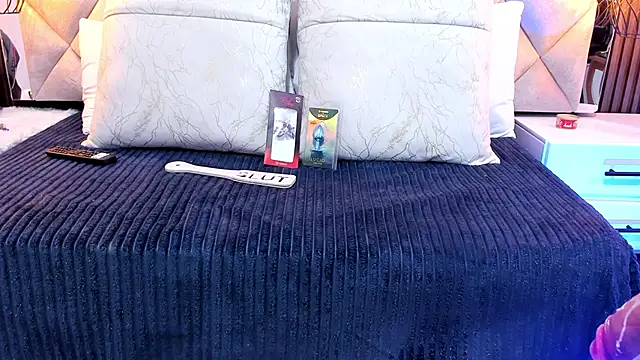 Snapshot of Luna_Naughty1 chatting on 10-16-25, 02:18 Luna Naughty1 online show from 10-16-25, 02:18