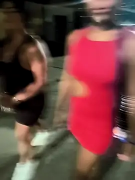 Snapshot of Mia-sensual chatting on 09-17-25, 04:36 Mia-sensual online show from 09-17-25, 04:36