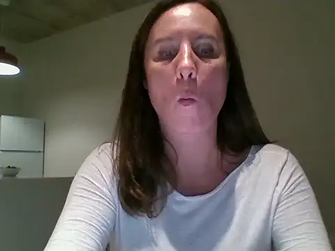 Snapshot of ALICAINWONDERLAND chatting on 10-01-25, 04:46 ALICAINWONDERLAND online show from 10-01-25, 04:46